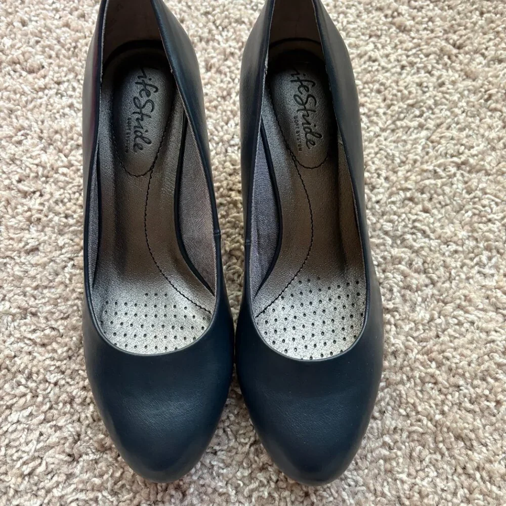 Navy Life Stride Heels - Picture 2 of 6